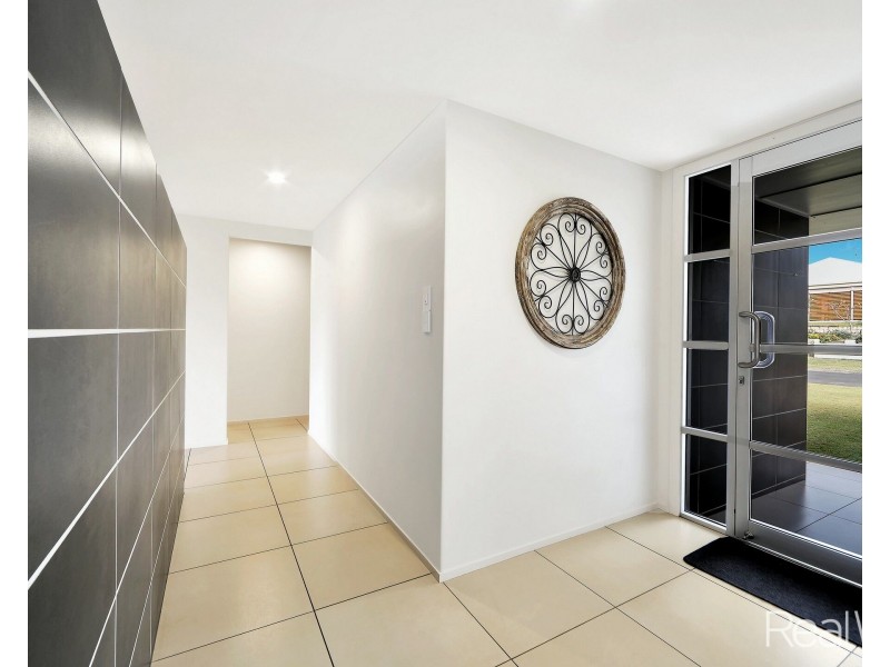 4 Camplin Court, Branyan QLD 4670