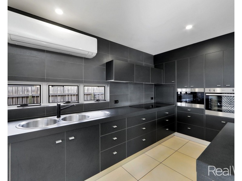 4 Camplin Court, Branyan QLD 4670