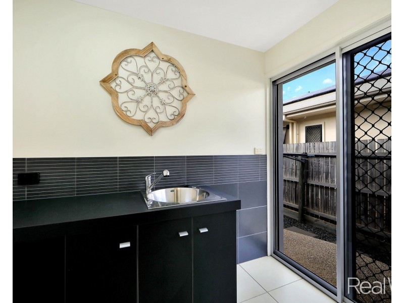 4 Camplin Court, Branyan QLD 4670