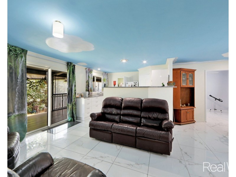 6 De Ville Court, South Bingera QLD 4670