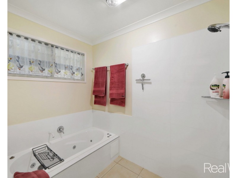 6 De Ville Court, South Bingera QLD 4670