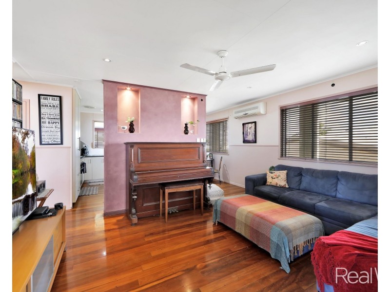 54 Vasey Street, Avenell Heights QLD 4670