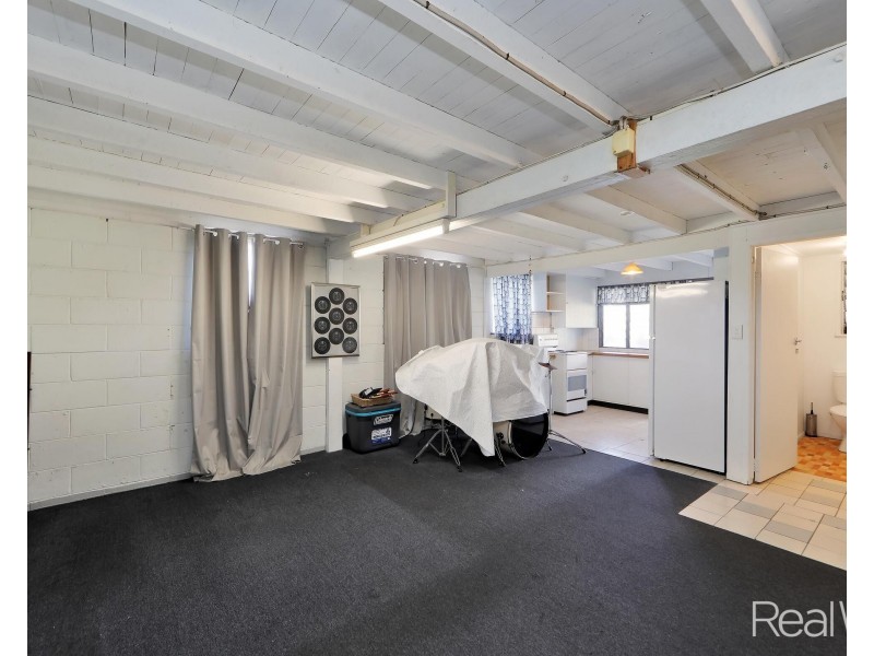 54 Vasey Street, Avenell Heights QLD 4670