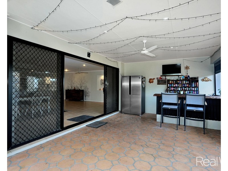 80 Chancellor Drive, Avenell Heights QLD 4670