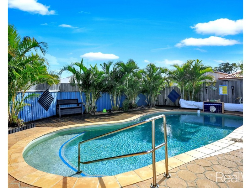 80 Chancellor Drive, Avenell Heights QLD 4670