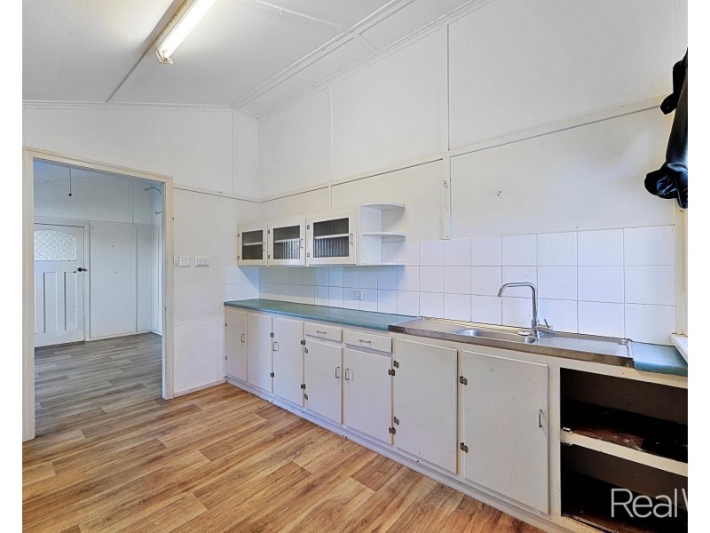26 McCracken Street, Walkervale QLD 4670