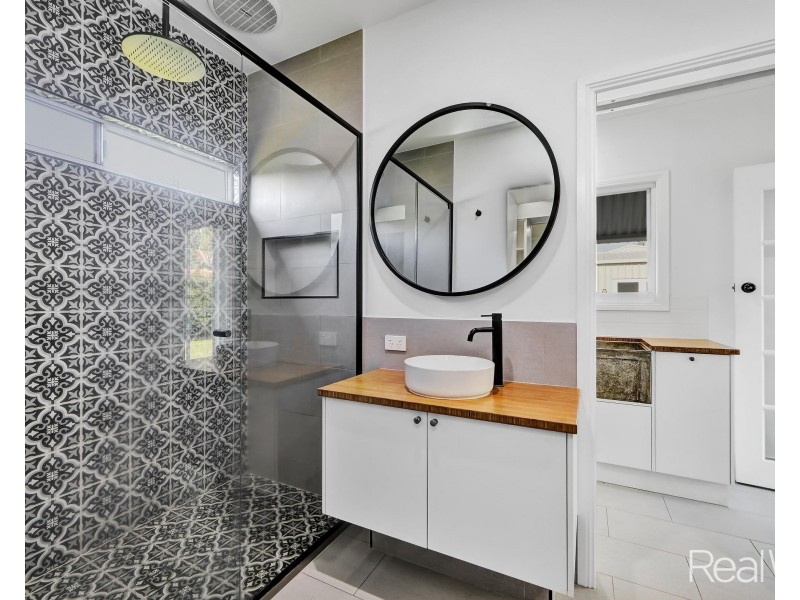 1 Laack Street, Kepnock QLD 4670