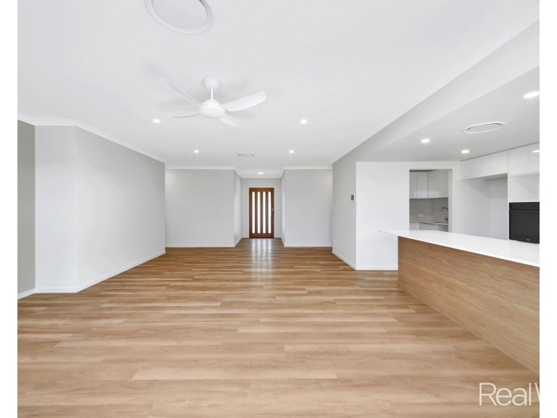 1 Ridge Road, Branyan QLD 4670