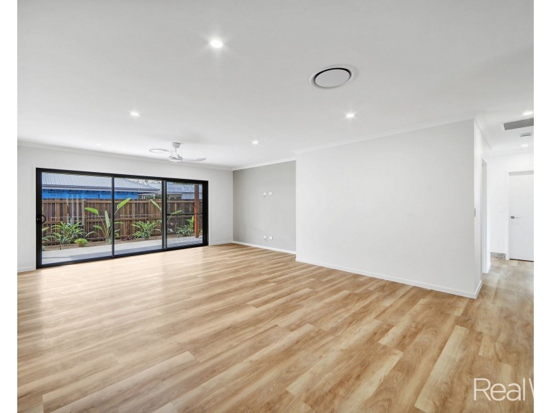 1 Ridge Road, Branyan QLD 4670