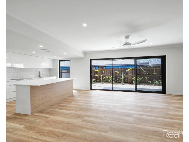 1 Ridge Road, Branyan QLD 4670
