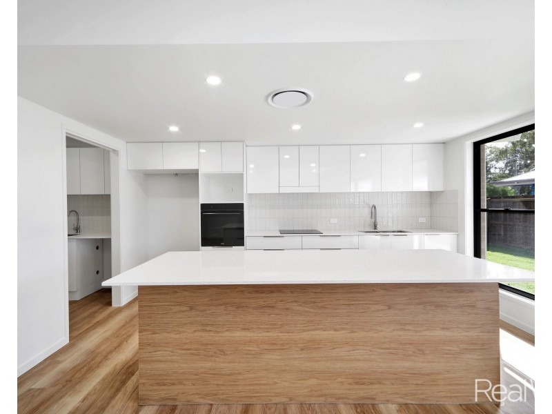 1 Ridge Road, Branyan QLD 4670