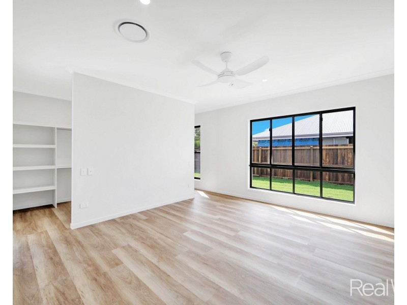 1 Ridge Road, Branyan QLD 4670