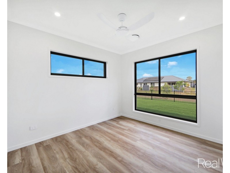 1 Ridge Road, Branyan QLD 4670