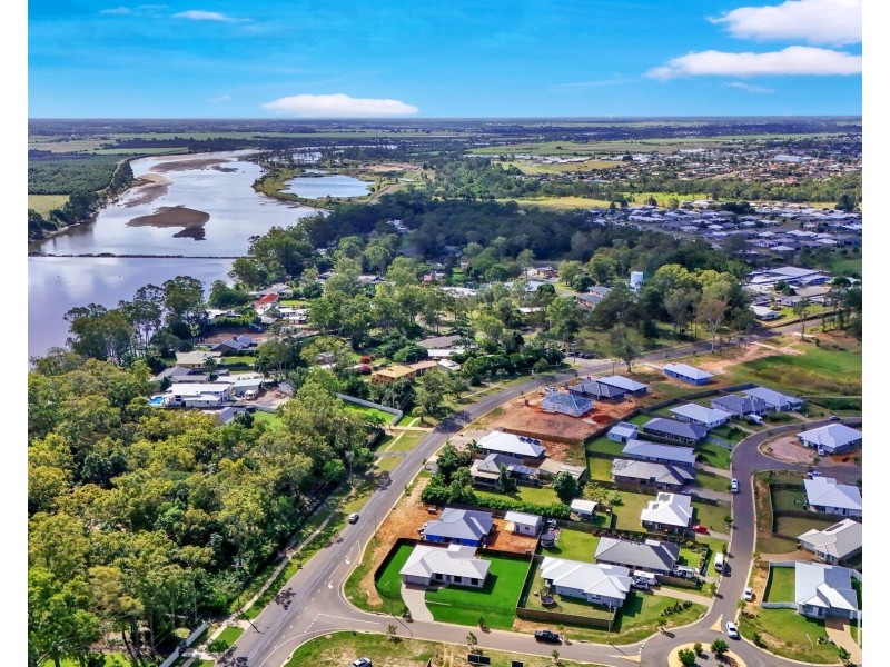 1 Ridge Road, Branyan QLD 4670