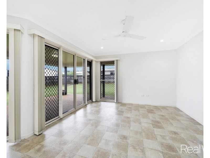 12 Linderberg Street, Kalkie QLD 4670