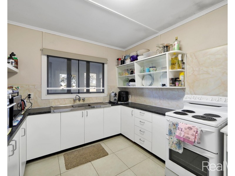 61 Dunn Road, Avenell Heights QLD 4670