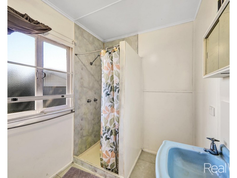 61 Dunn Road, Avenell Heights QLD 4670