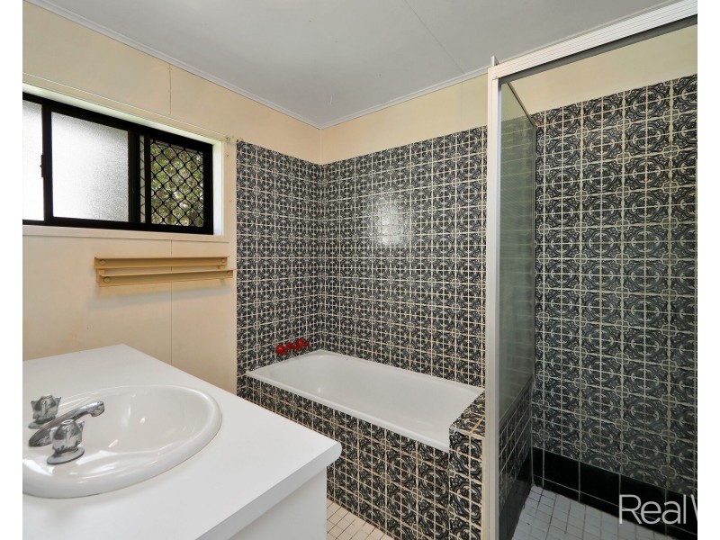 452 Elliott Heads Road, Woongarra QLD 4670