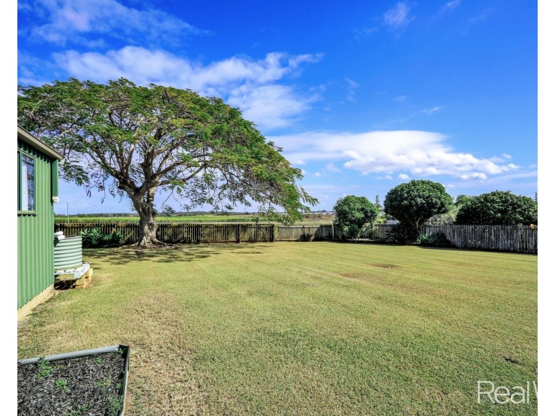 12 Dickinson Street, Burnett Heads QLD 4670