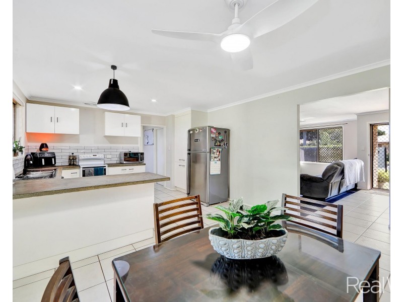 4 Regal Court, Millbank QLD 4670