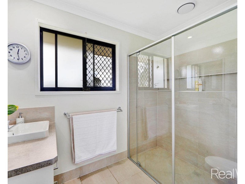 4 Eungella Court, Branyan QLD 4670