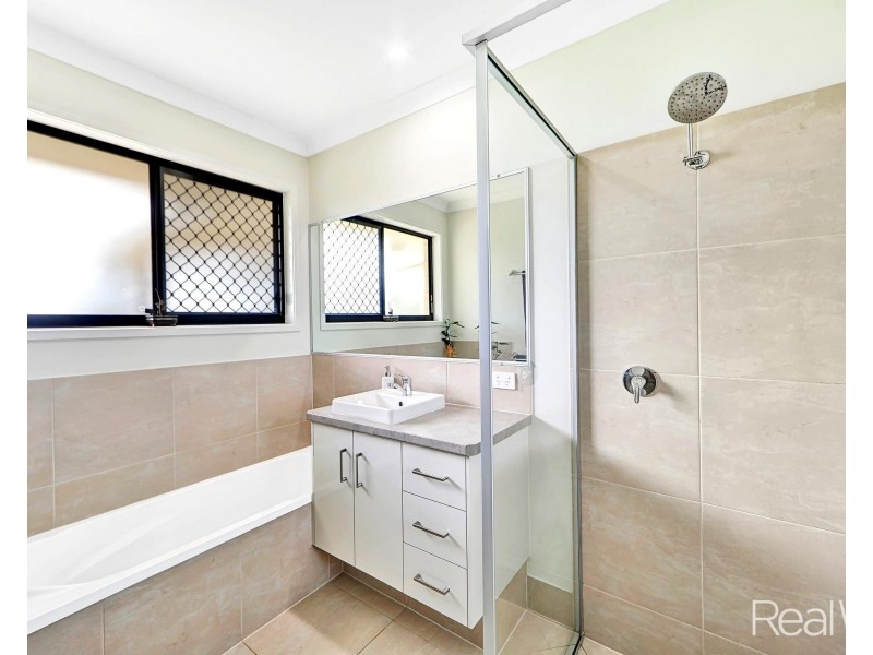 4 Eungella Court, Branyan QLD 4670