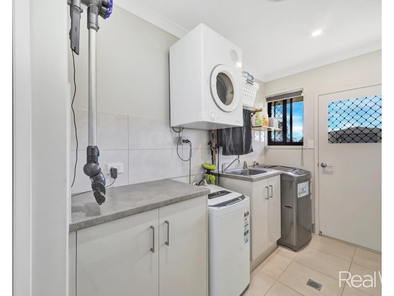 4 Eungella Court, Branyan QLD 4670