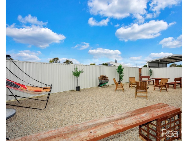 4 Eungella Court, Branyan QLD 4670