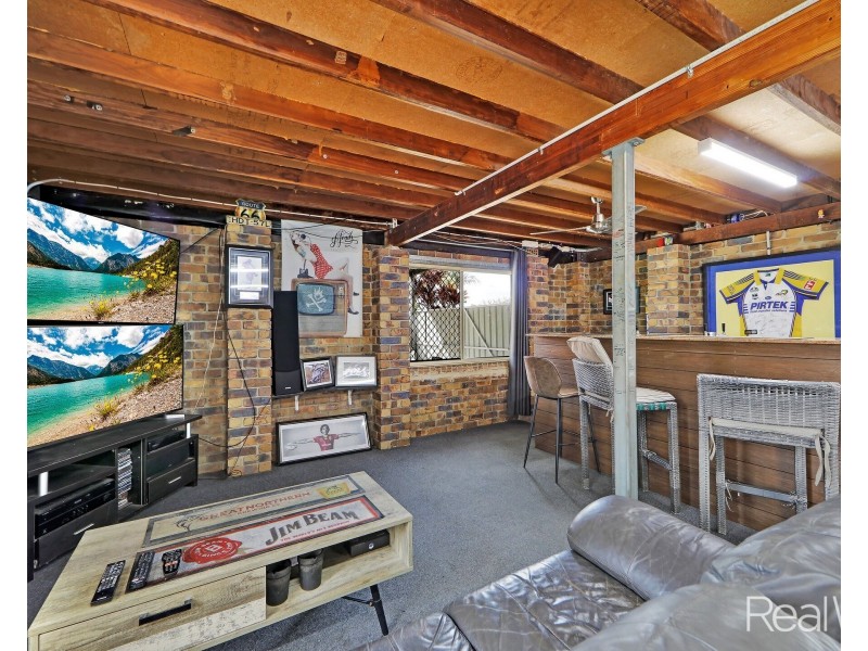 42 Heaps Street, Avenell Heights QLD 4670