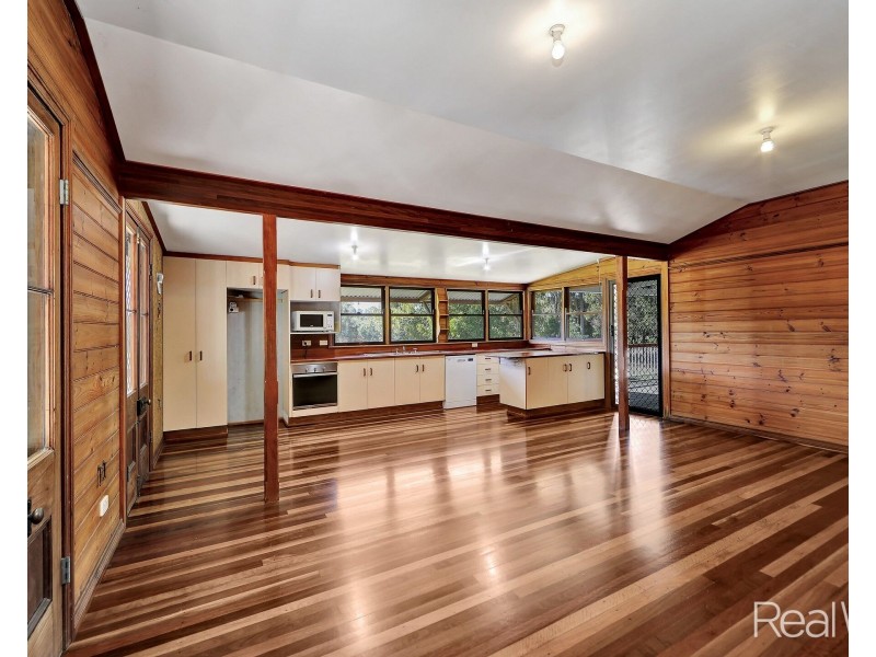 15 Paradise Lane, Branyan QLD 4670