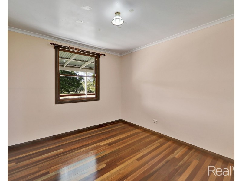 15 Paradise Lane, Branyan QLD 4670