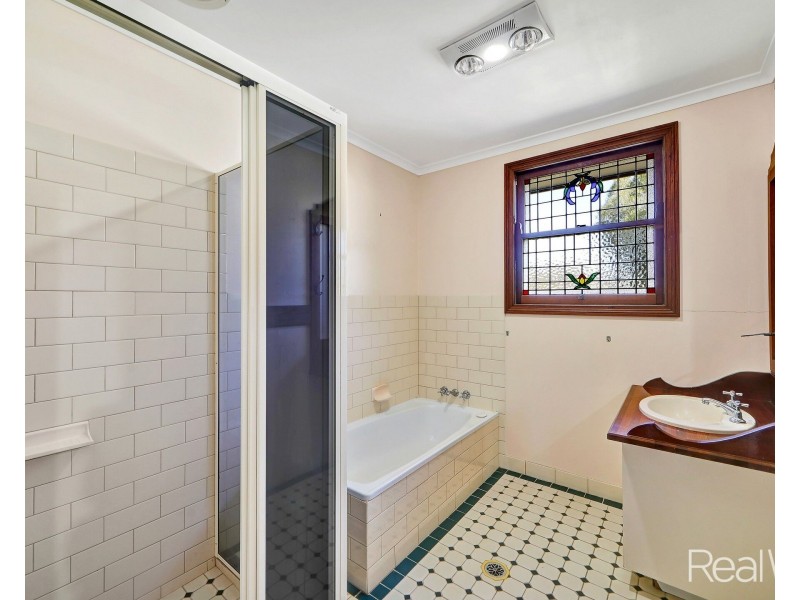 15 Paradise Lane, Branyan QLD 4670