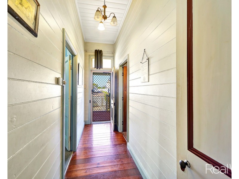 39 Burnett Street, Bundaberg South QLD 4670