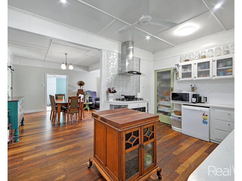 30 Bates Street, Svensson Heights QLD 4670