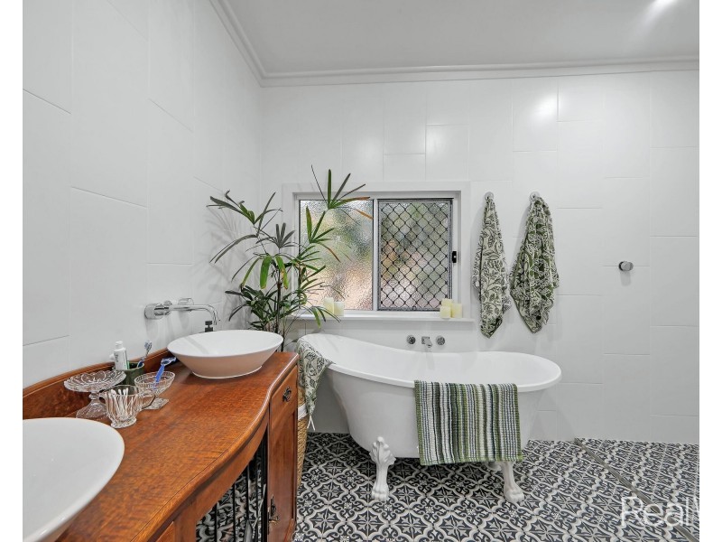 30 Bates Street, Svensson Heights QLD 4670