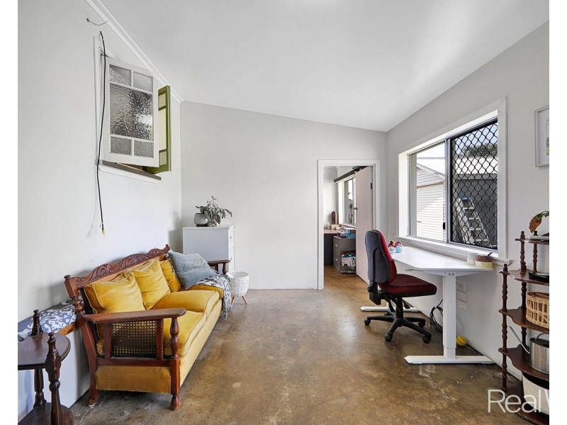 30 Bates Street, Svensson Heights QLD 4670