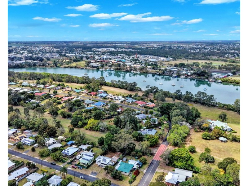 4 Cameron Street, Bundaberg North QLD 4670