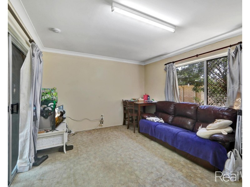 6 Peatey Street, Kepnock QLD 4670