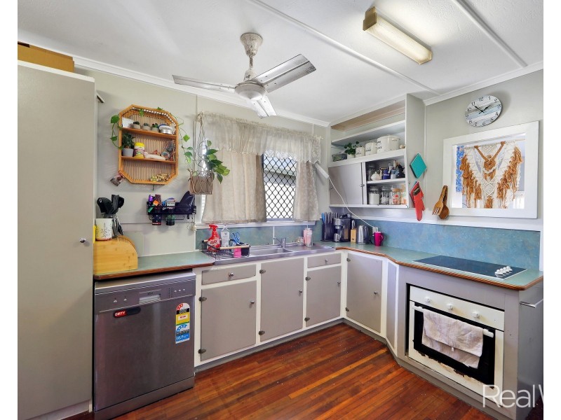 10 Farthing Court, Kepnock QLD 4670