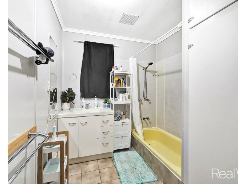10 Farthing Court, Kepnock QLD 4670