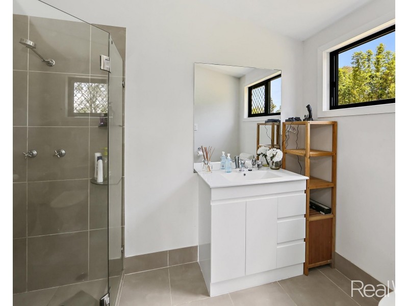 5 Drury Street, Sharon QLD 4670