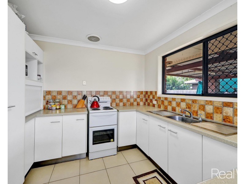 7 Pecton Place, Avenell Heights QLD 4670