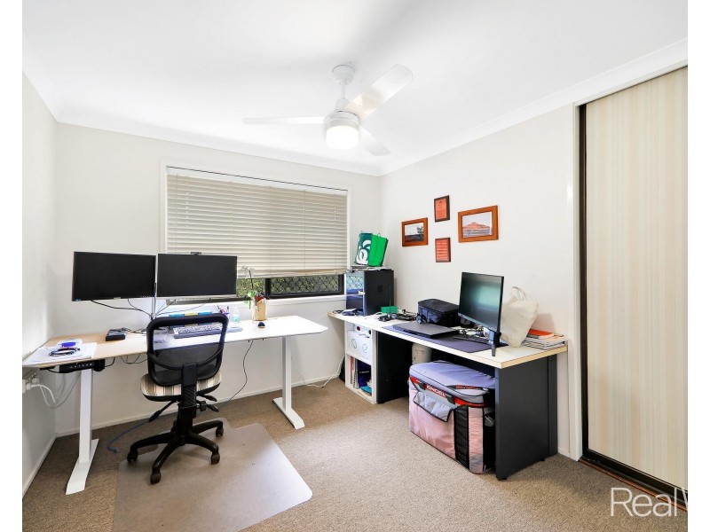 7 Pecton Place, Avenell Heights QLD 4670