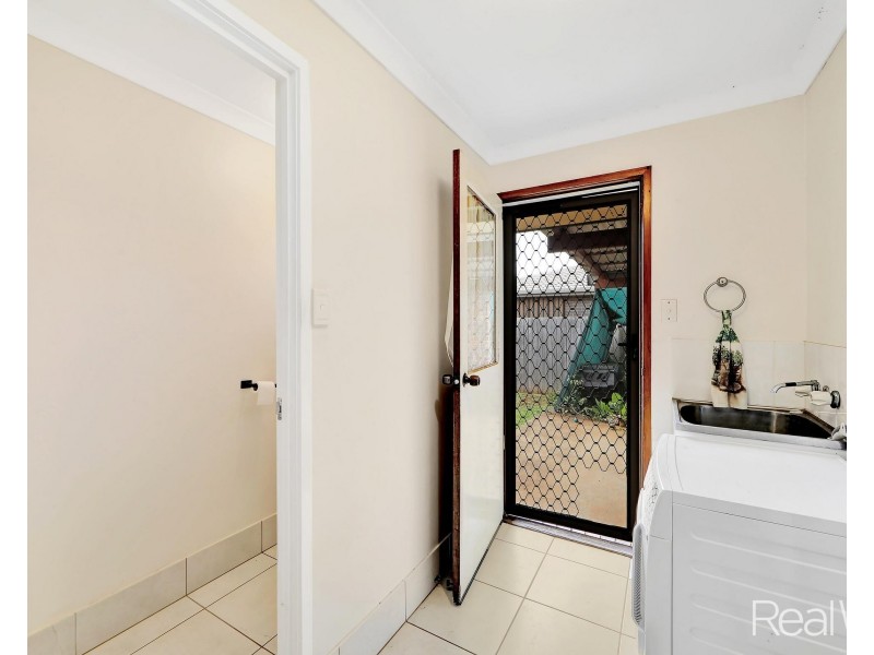 7 Pecton Place, Avenell Heights QLD 4670