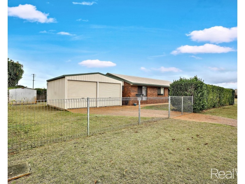 7 Pecton Place, Avenell Heights QLD 4670