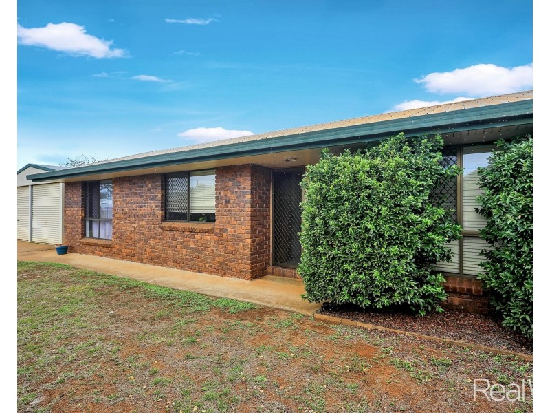 7 Pecton Place, Avenell Heights QLD 4670