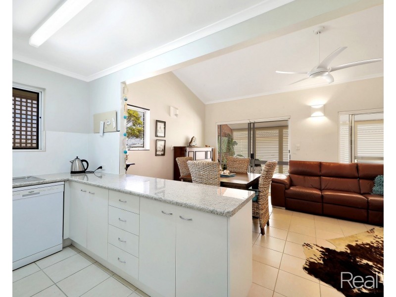 6/15 Thabeban Street, Avenell Heights QLD 4670