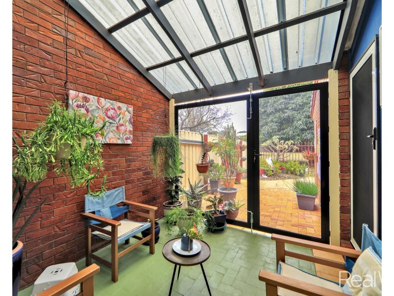 6/15 Thabeban Street, Avenell Heights QLD 4670