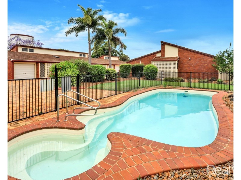 6/15 Thabeban Street, Avenell Heights QLD 4670