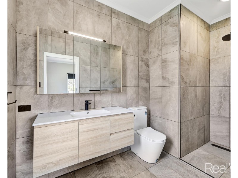 22 Totten Street, Kepnock QLD 4670